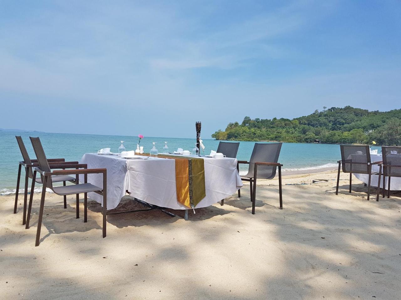 The Nchantra Pool Suite Phuket Koh Sirey Exterior photo